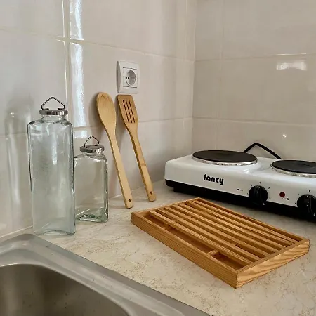 Modern In Town, Close To The - No 1 Apartment *