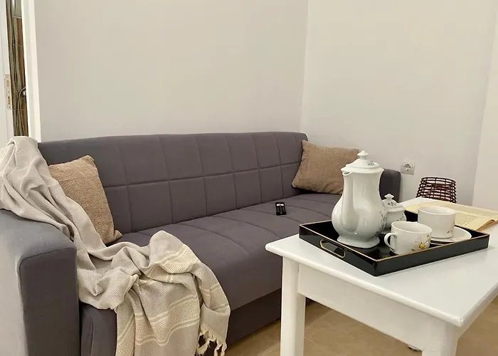 Modern In Town, Close To The - No 1 *